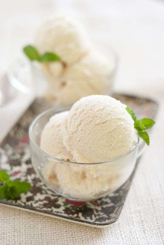 fresh mint ice cream close-up fresh mint ice cream close-up