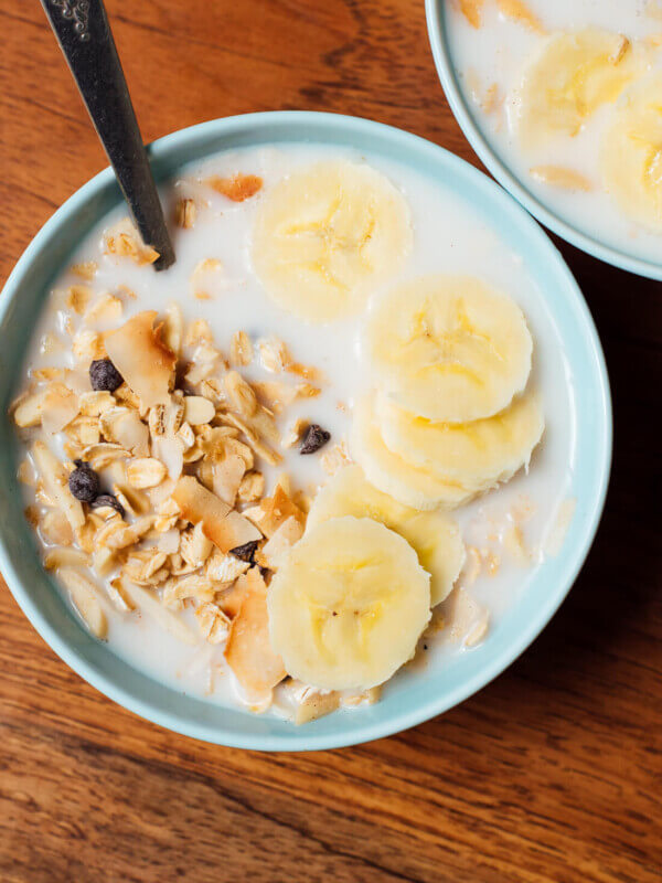 toasted muesli with almonds coconut and chocolate